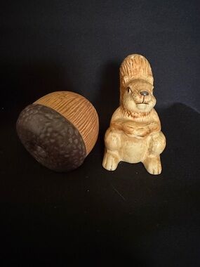 Elements Squirrel & Acorn Salt & Pepper Shakers Ceramic Brown Beige Novelty Set